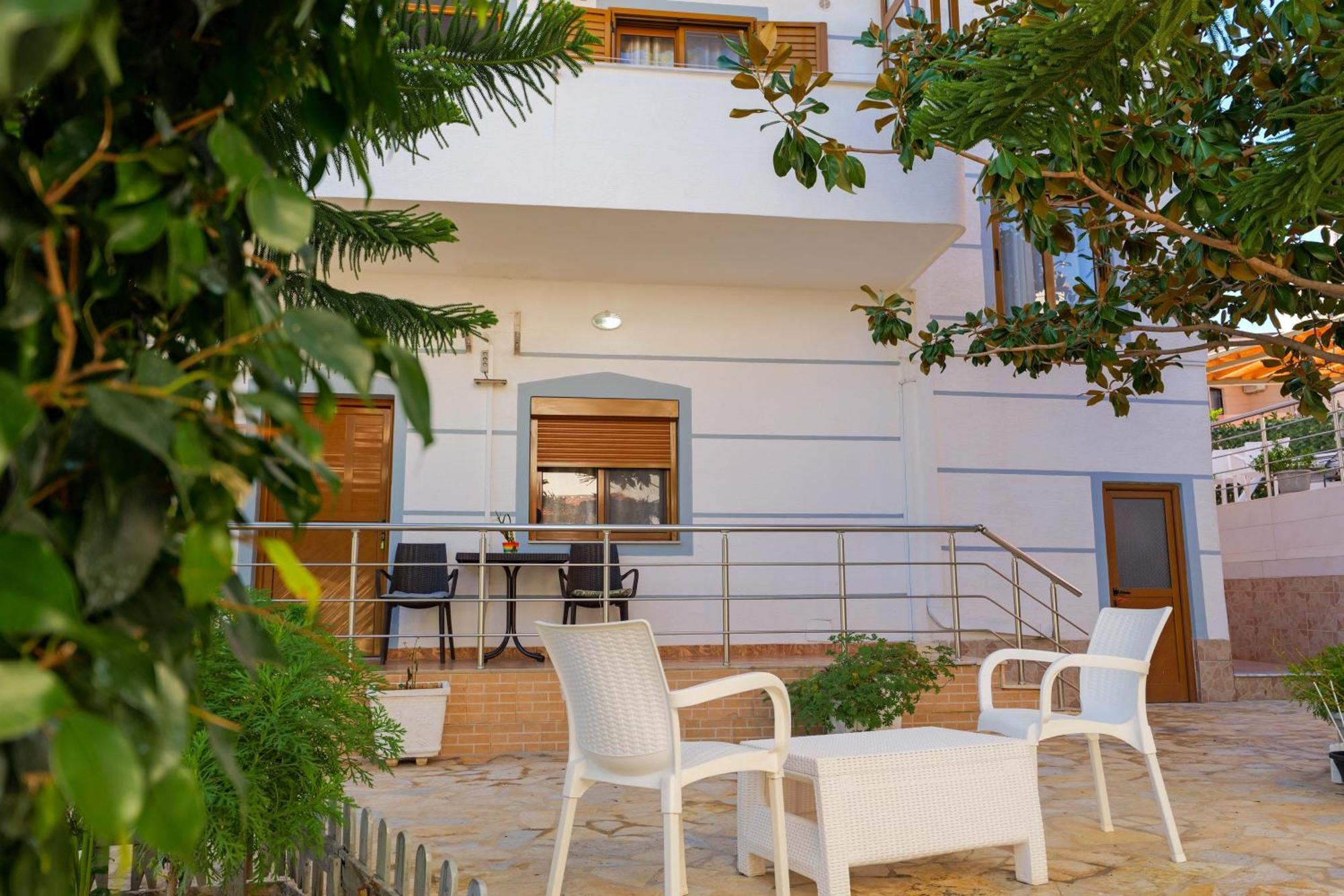 Hotel Chris Ksamil Esterno foto